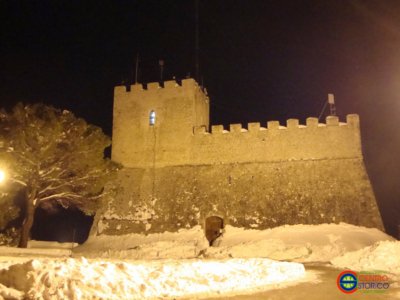 Castello Monforte notte
