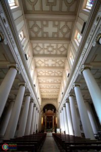 Cattedrale Ss.ma Trinità, navata centrale